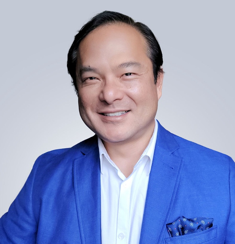 benjamin tan headshot