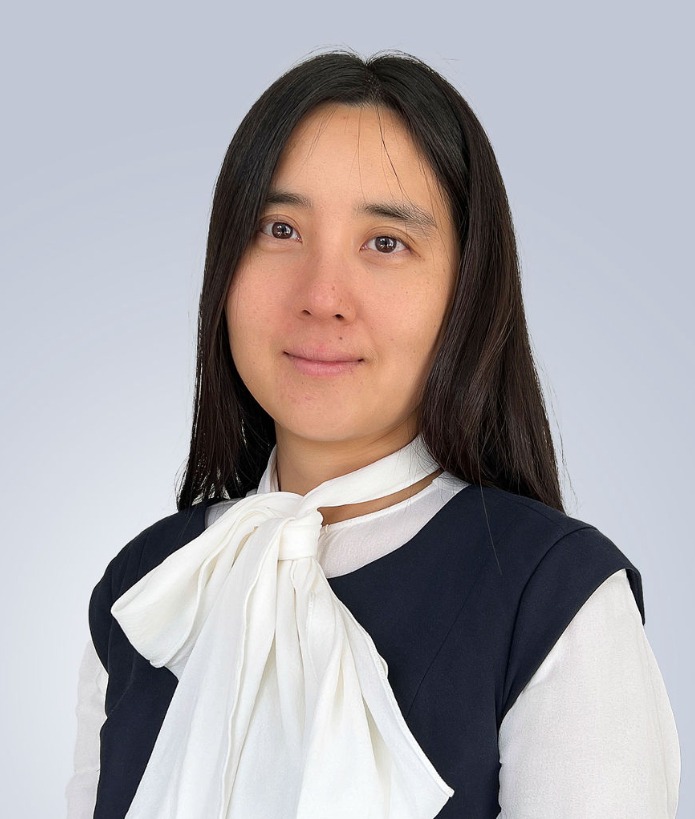 huan lou headshot