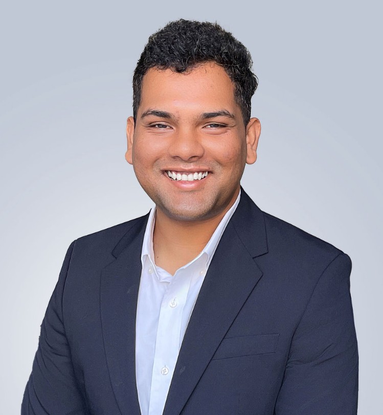 mayank pradhan headshot