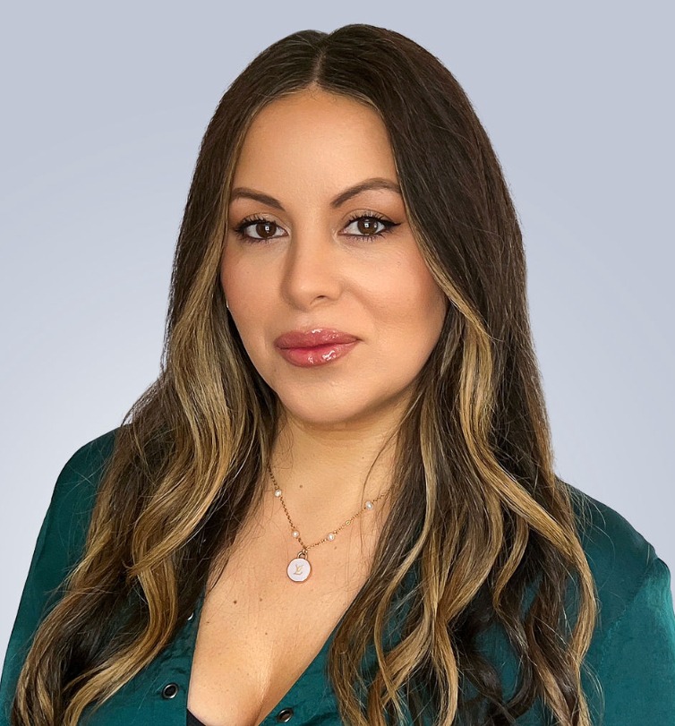 raquel vazquez headshot
